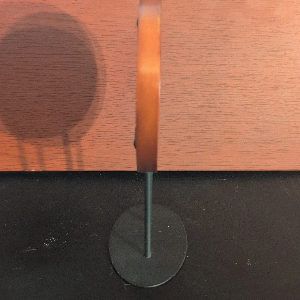 Round Wood Standing Picture Frame